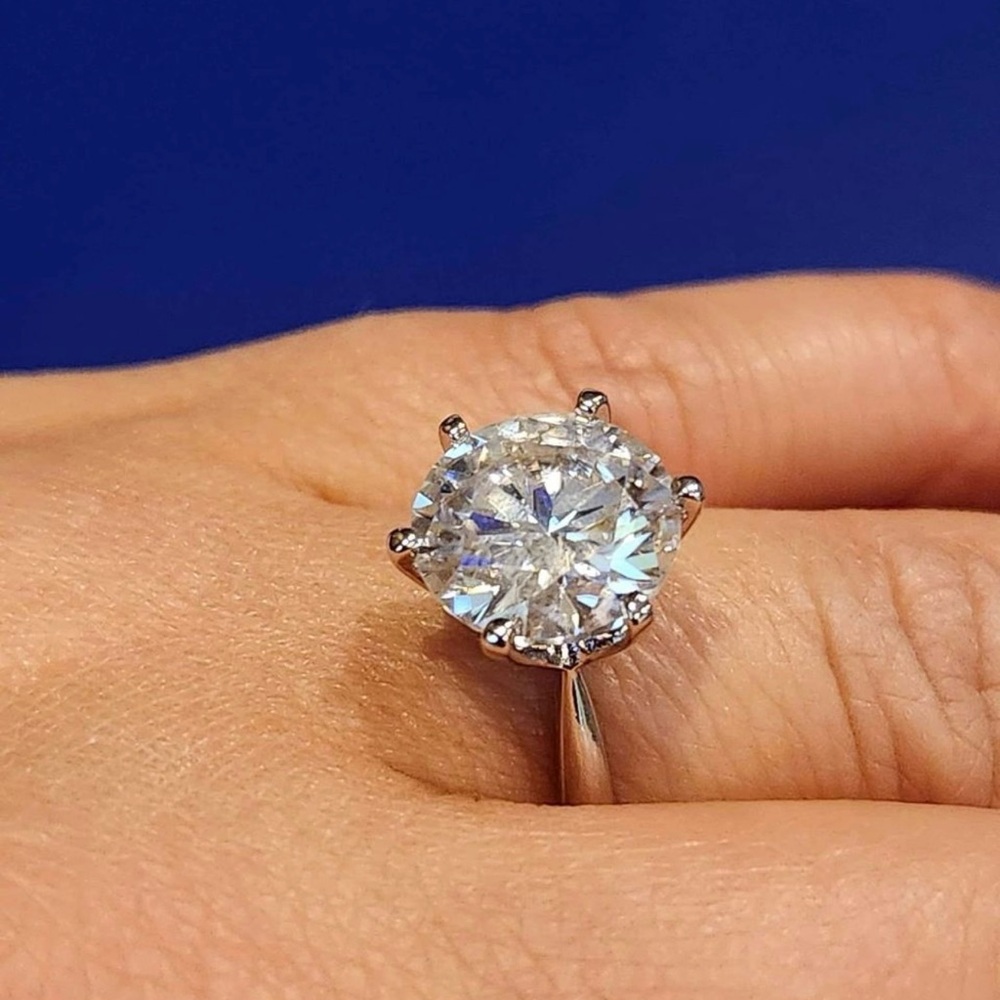 5 carat Moissanite ring